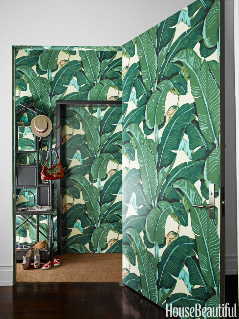 Unique-wallpaper-decoration-on-walls
